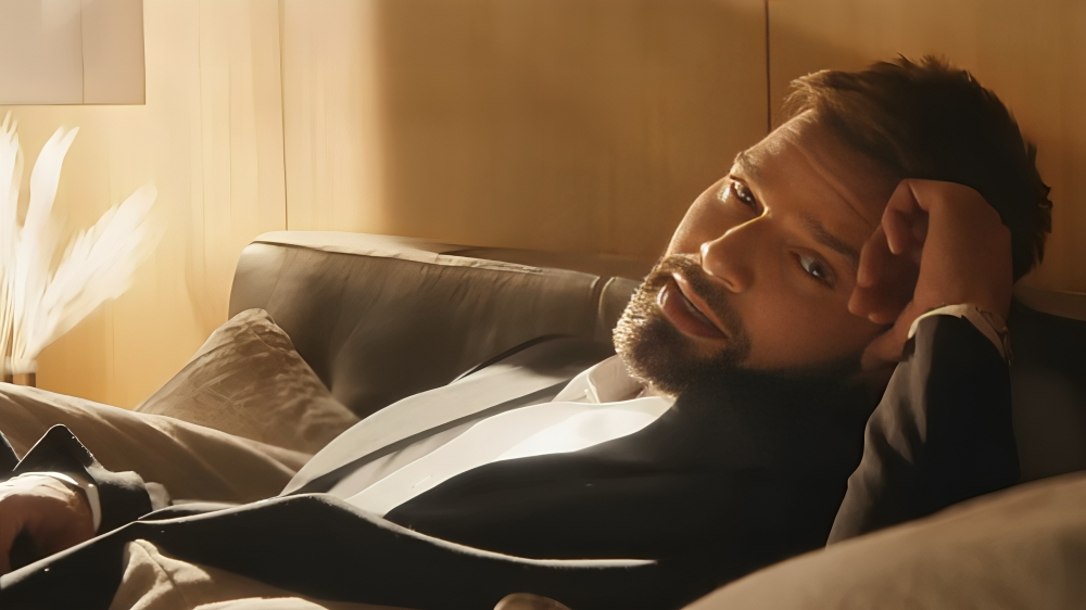 Ricky Martin impresiona con apariencia rejuvenecida y luce más joven