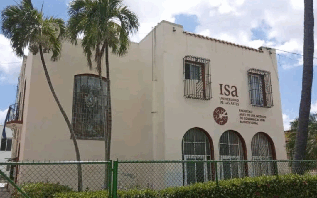 Estudiantes de FAMCA rechazan aumento de tarifas de ETECSA | Tu Cuba News