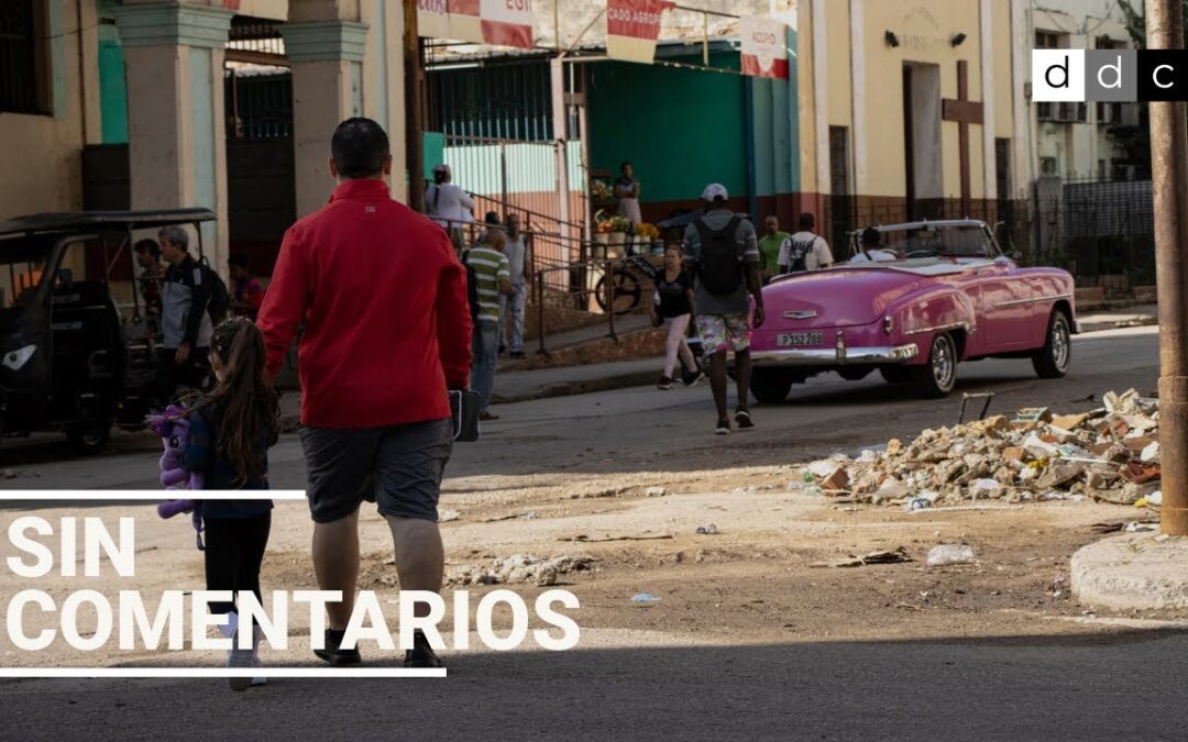 Padres cubanos luchan por criar a sus hijos en crisis