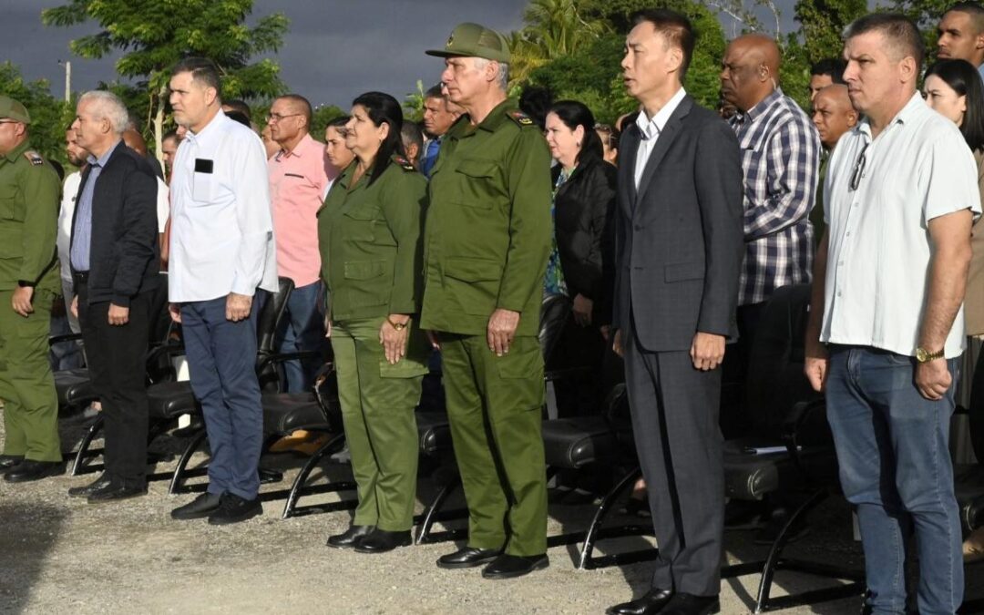 Díaz-Canel celebra donativo chino mientras Cuba sufre apagones