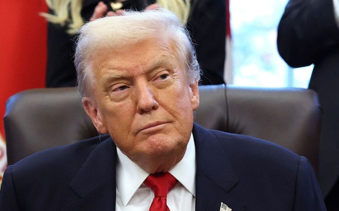 Trump ordena revelar archivos de Epstein con total transparencia
